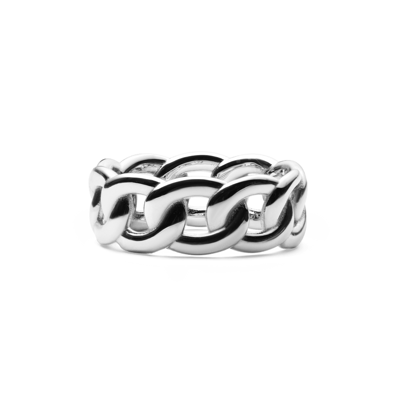 Chunky Chain Ring Silver featuring bold, polished chain links in high quality stainless steel, designed for versatile wear and a contemporary statement look.