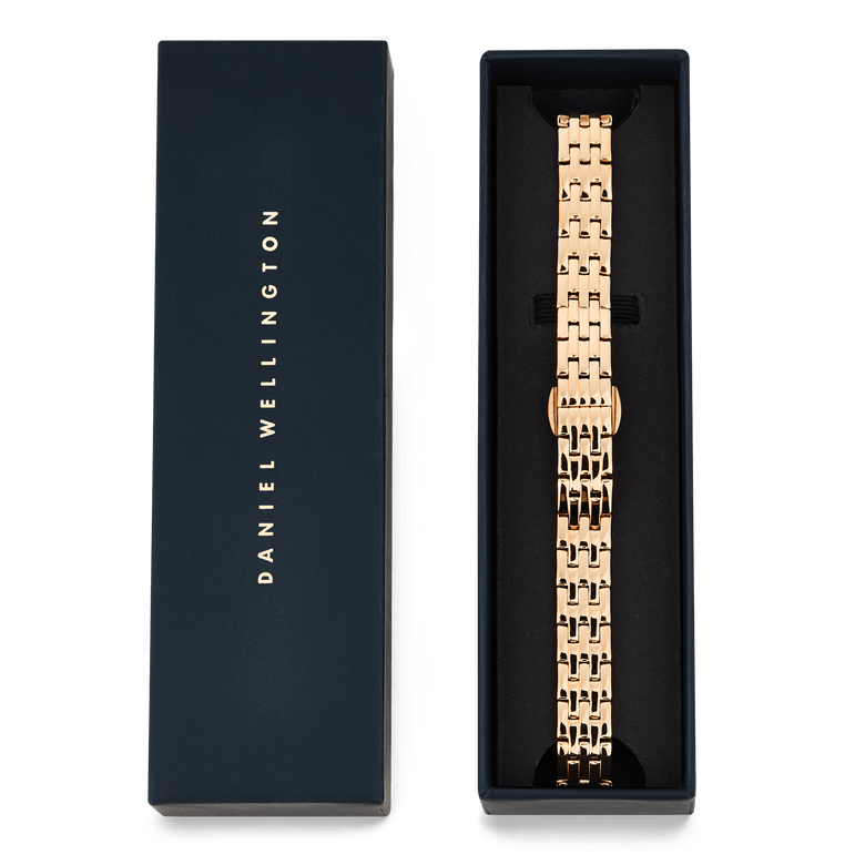 5-Link Strap Rose Gold presented in a premium Daniel Wellington gift box, showing the polished rose gold finish and five-link design, perfect for petite watches and special occasions.