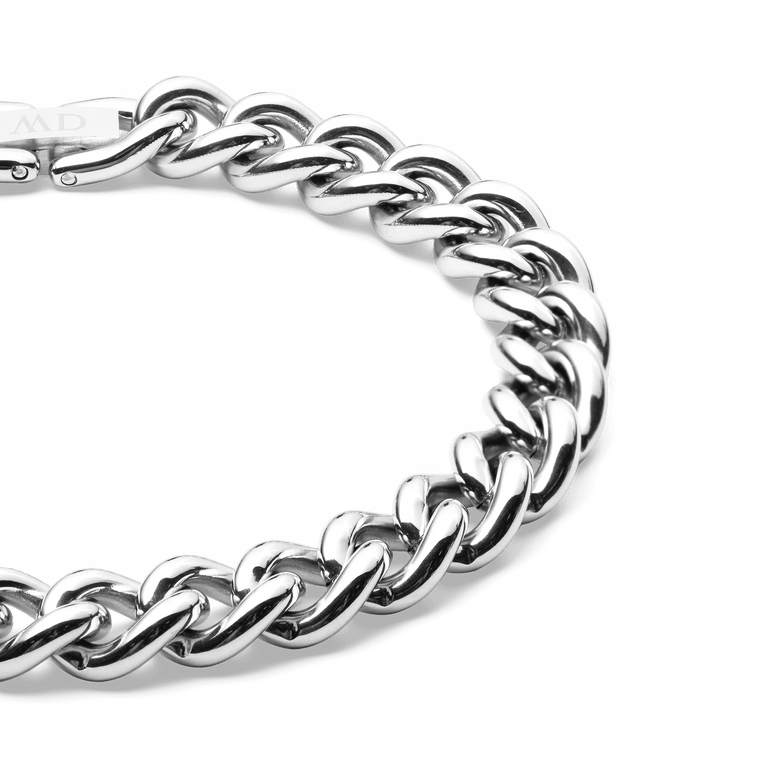 Close-up of the Chunky Chain Bracelet Silver, highlighting the bold, polished stainless steel links and secure fold-over clasp that give this silver bracelet its distinctive, modern look.