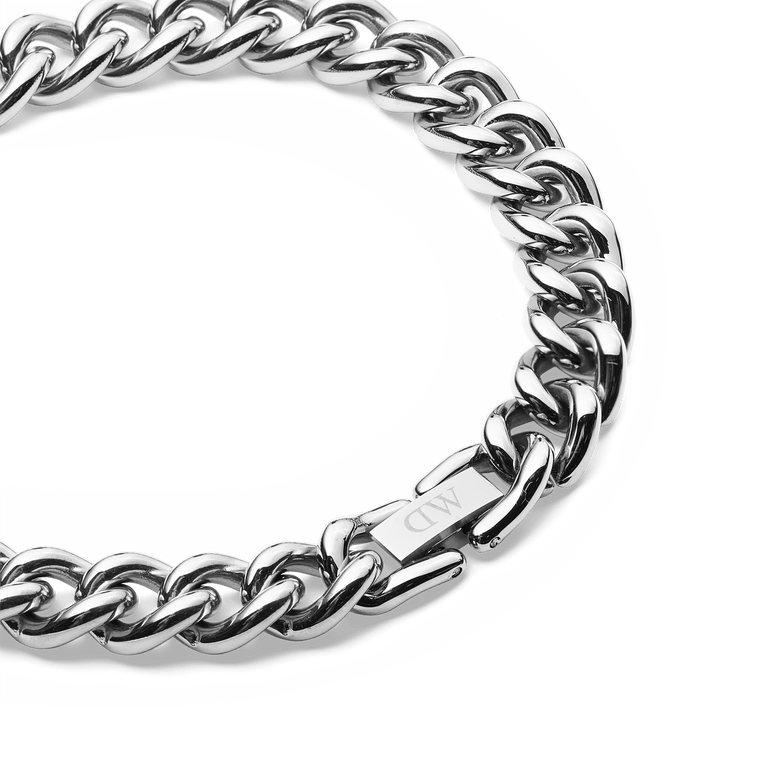 Detailed view of the Chunky Chain Bracelet Silver, showcasing its thick, polished stainless steel links and secure fold-over clasp for a modern, high quality finish.