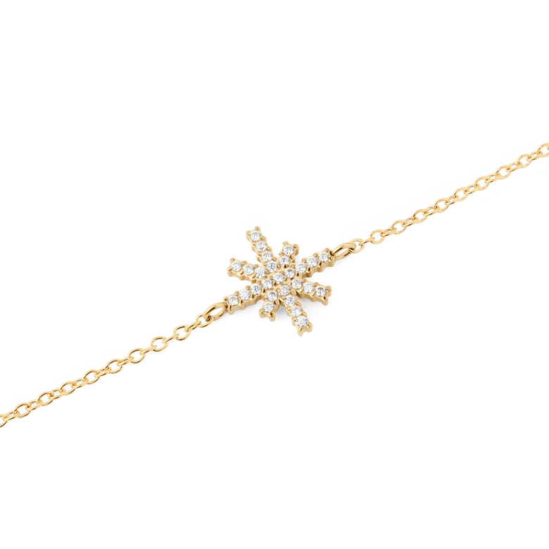 Close-up of the Mirelle Star Bracelet Gold showing a fine gold chain with a star-shaped charm set with sparkling white cubic zirconia stones, highlighting its delicate and modern design.