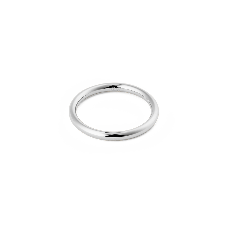 A classic Arch Ring Silver 2.5mm with a slim, polished silver band and smooth, rounded edges, crafted from stainless steel for a refined, minimalist look.