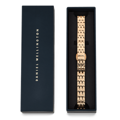 5-Link Strap Rose Gold presented in a premium Daniel Wellington gift box, showing the polished rose gold finish and five-link design, perfect for petite watches and special occasions.