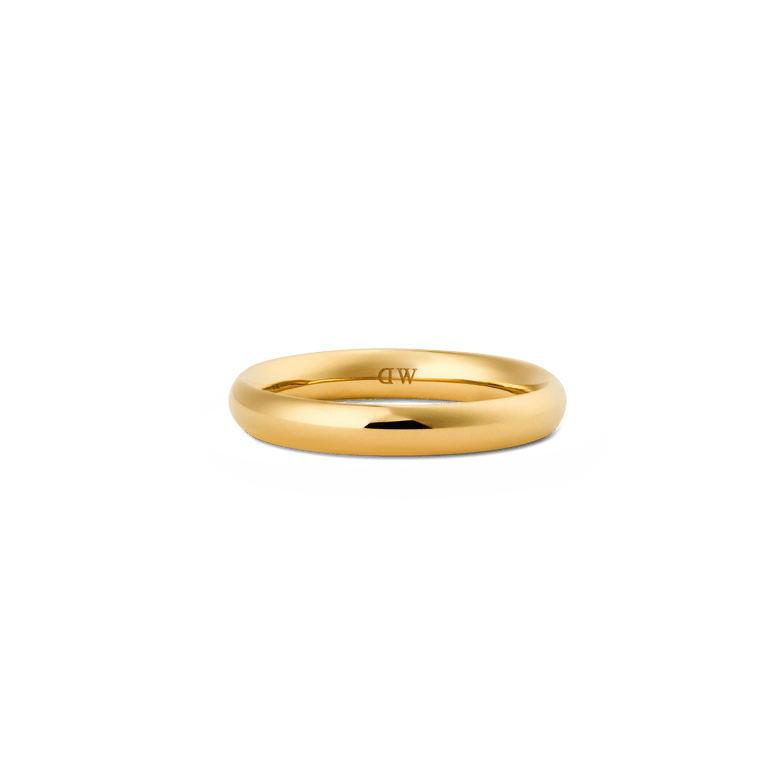 A polished gold band ring with a softly rounded profile, the Arch Ring Gold 3.5mm features a minimalist design and smooth finish, ideal for stacking or wearing on its own.