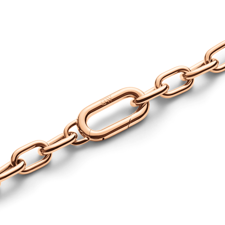 Detail of the Crystal Link Necklace Rose Gold showing the polished rose gold chain and secure spring gate clasp, designed for lasting comfort and a seamless finish.