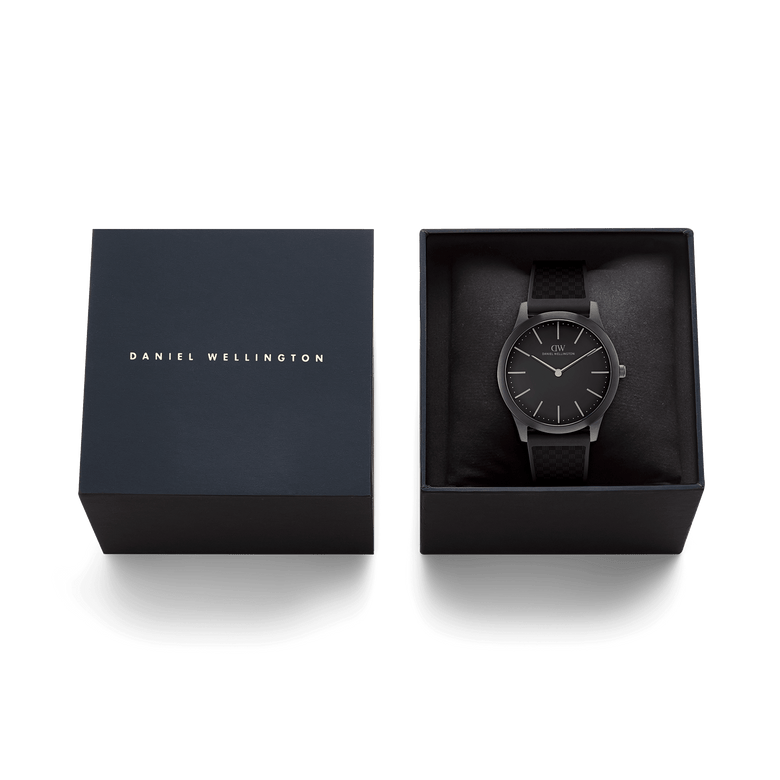 Pathfinder Black-Rubber Black