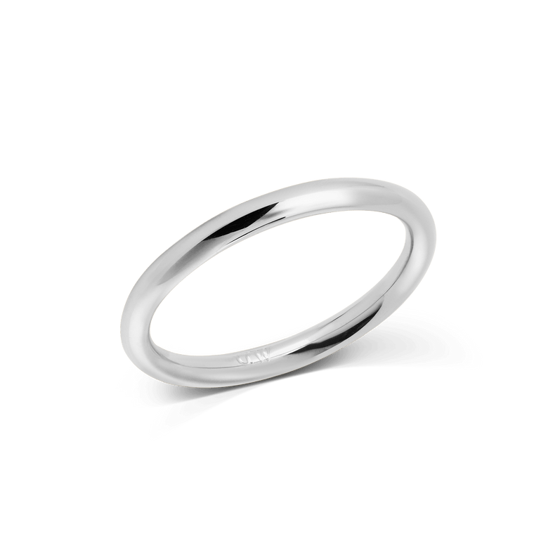 Arch Ring Silver 2.5mm features a slim, polished silver band with smooth, rounded edges and a minimalist design, crafted from stainless steel for everyday wear.