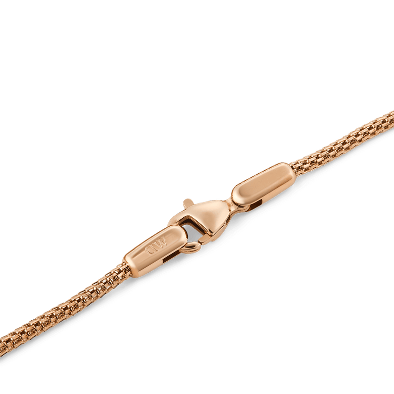 Close-up of the Tide Mesh Bracelet Melrose 1.8, highlighting its rose gold mesh band and secure lobster clasp, crafted for a comfortable and elegant fit.